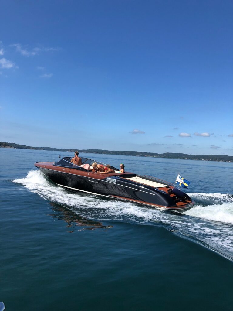 Riva 33 Aqauriva – 2009, superskick