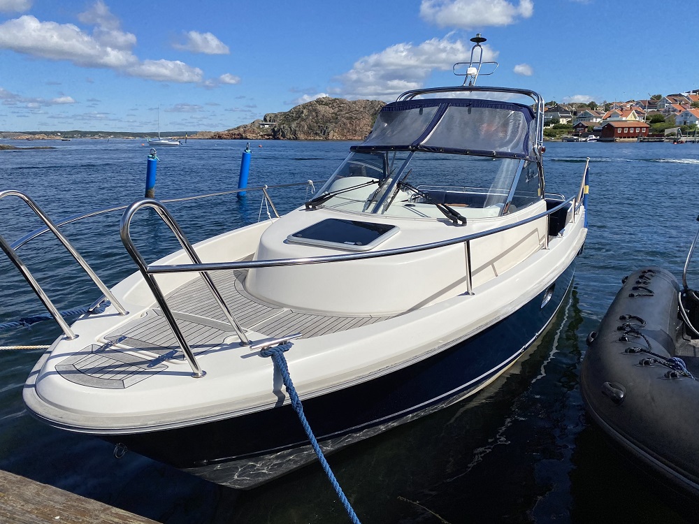 Aquador 23 WA 2008, one owner, in good condition