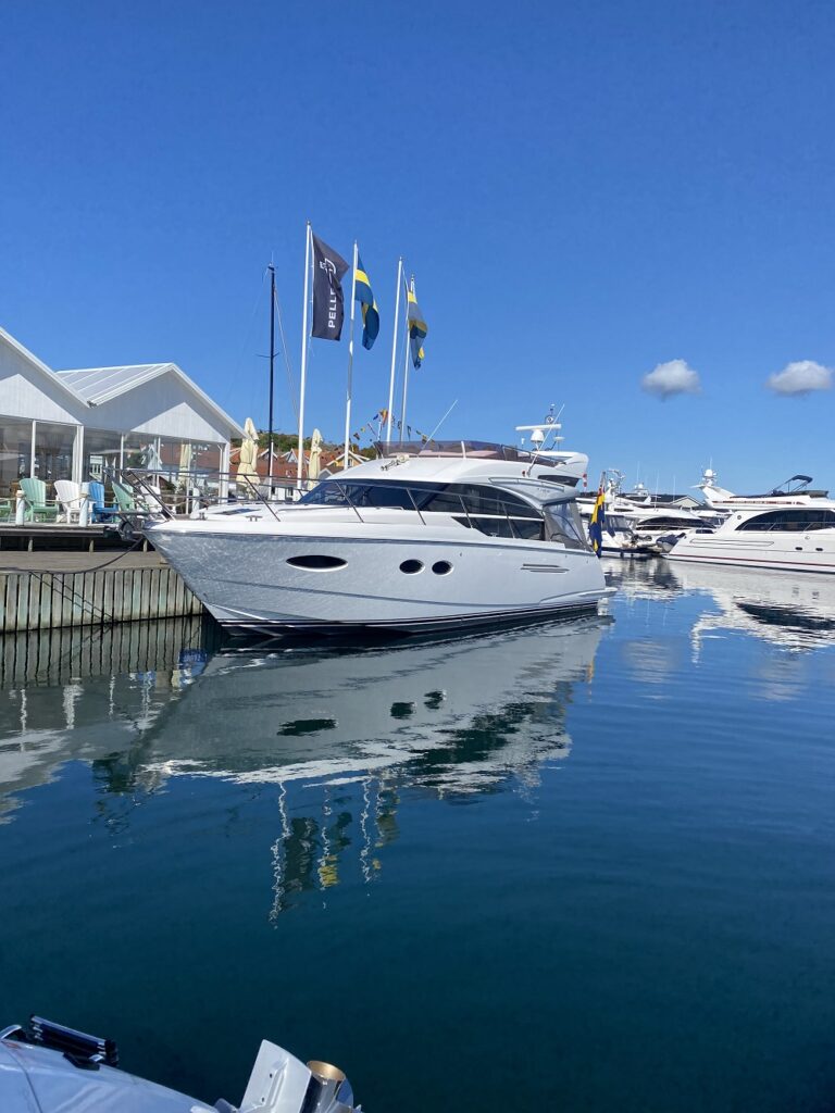 Princess 43 – 2016 one owner in very good condition